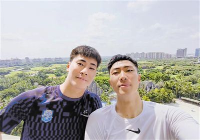 佐山爱被黑人猛男强伦