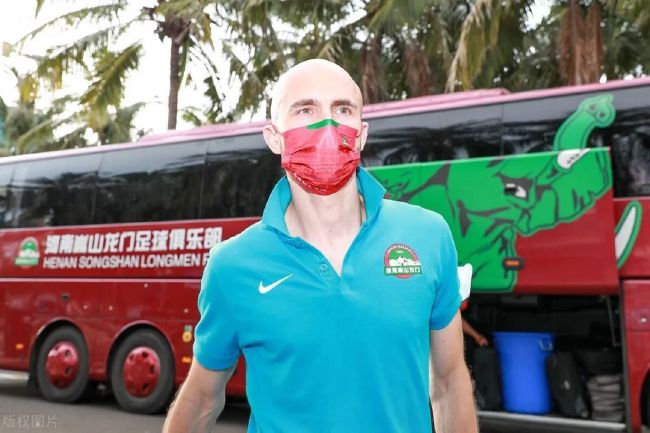 新婚张燕被两个局长txt